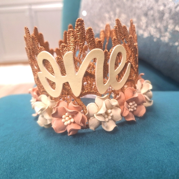 1st Birthday Crown - Rose Gold - New in package - Picture 1 of 2